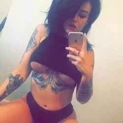 Gurlnxtdoor is a OnlyFans model from the UK.