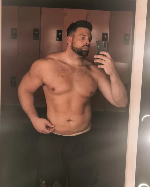 Brett Morse OLY is a OnlyFans model from the UK.