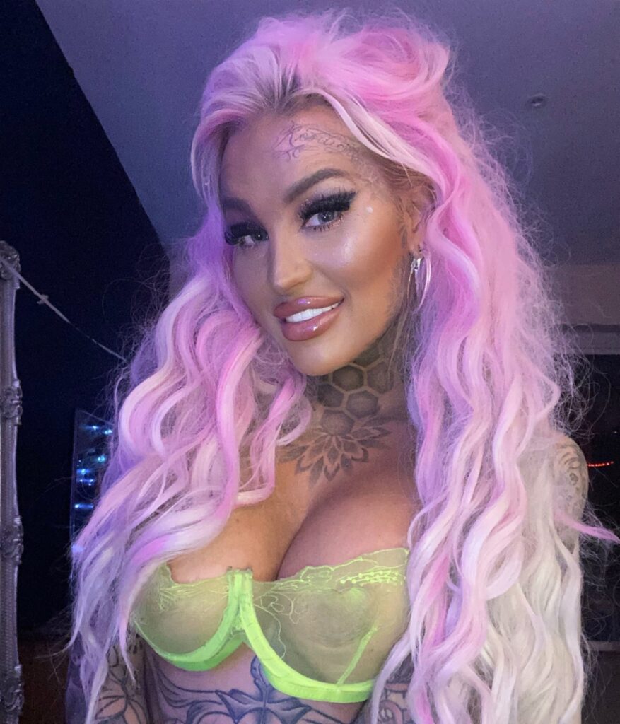 Inkprincess Beth is a OnlyFans model from the UK.