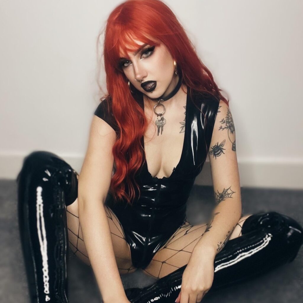 IVY FOX is a OnlyFans model from the UK.