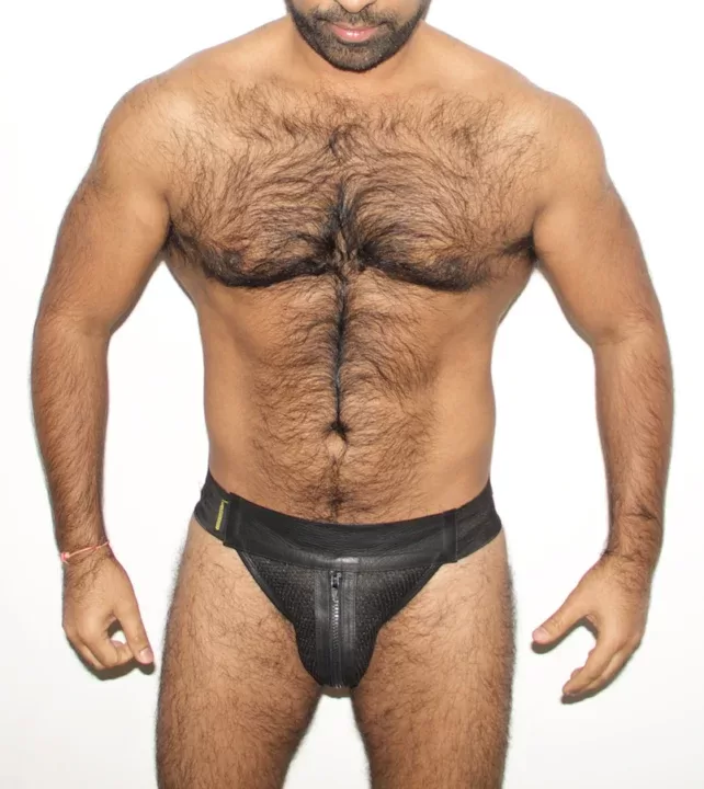 Hairy Indian Alpha Muscle is a OnlyFans model from the UK.