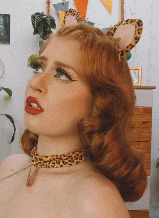 Loud Orgasm Enthusiast! is a OnlyFans model from the UK.