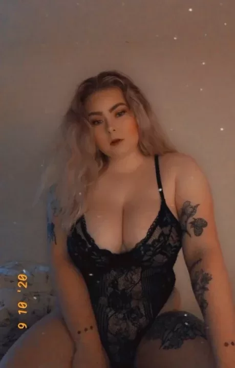 Lucy Jade is a OnlyFans model from the UK.