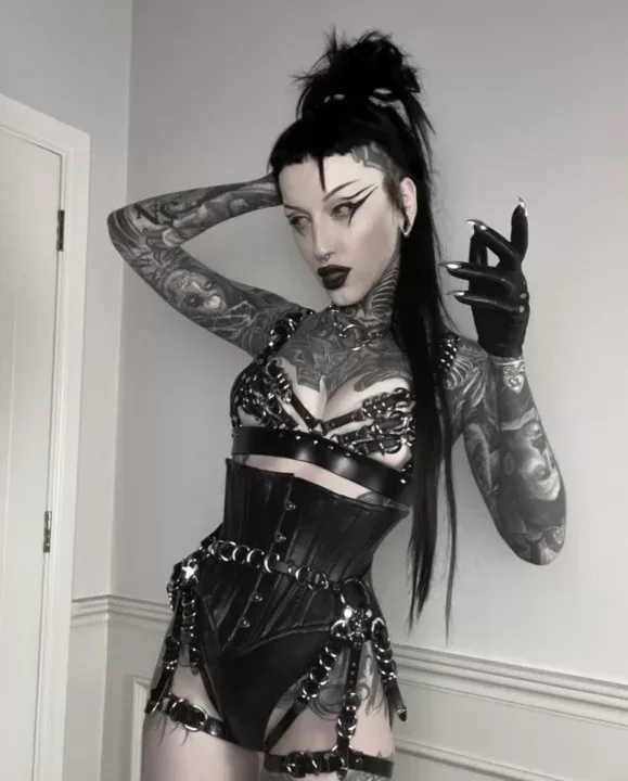 Erotik Funeral is a OnlyFans model from the UK.