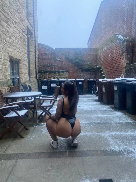 missria is a OnlyFans model from the UK.