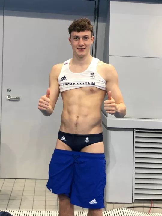 Noah is a OnlyFans model from the UK.