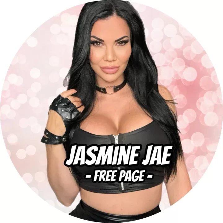 Jasmine Jae (FREE) is a OnlyFans model from the UK.