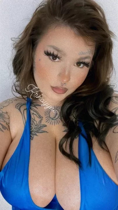 Krhayyne is a OnlyFans model from the UK.
