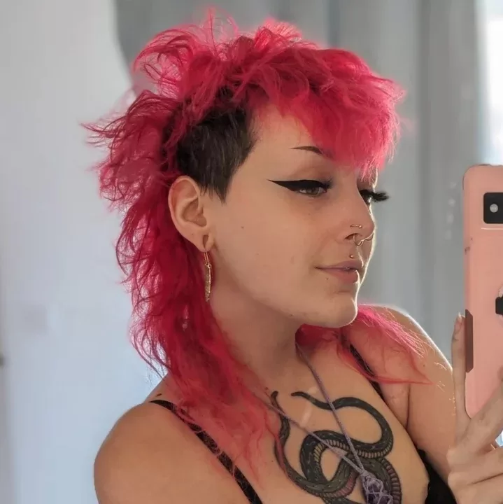 Pixxxie VIP NO PPV ♡ is a OnlyFans model from the UK.