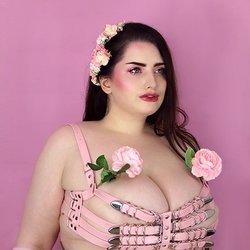 Bunny BBW is a OnlyFans model from the UK.